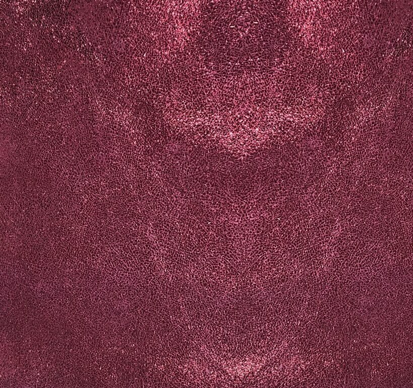 Iridescent garnet