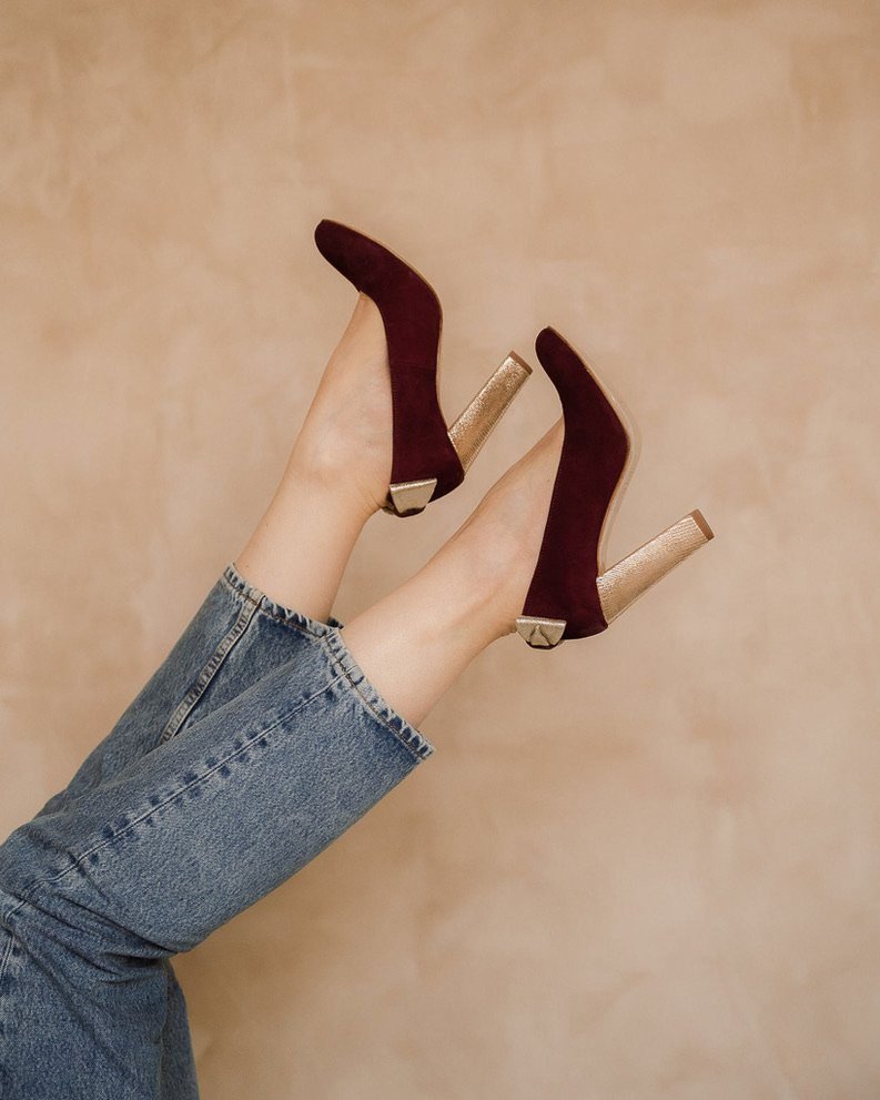 Escarpin bout rond en velours grenat - Image 2