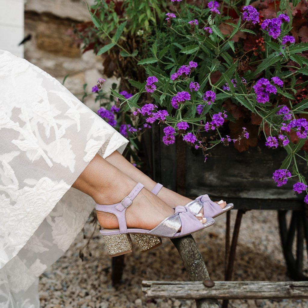 Suzanne in lilac velvet, iridescent and silver glitter