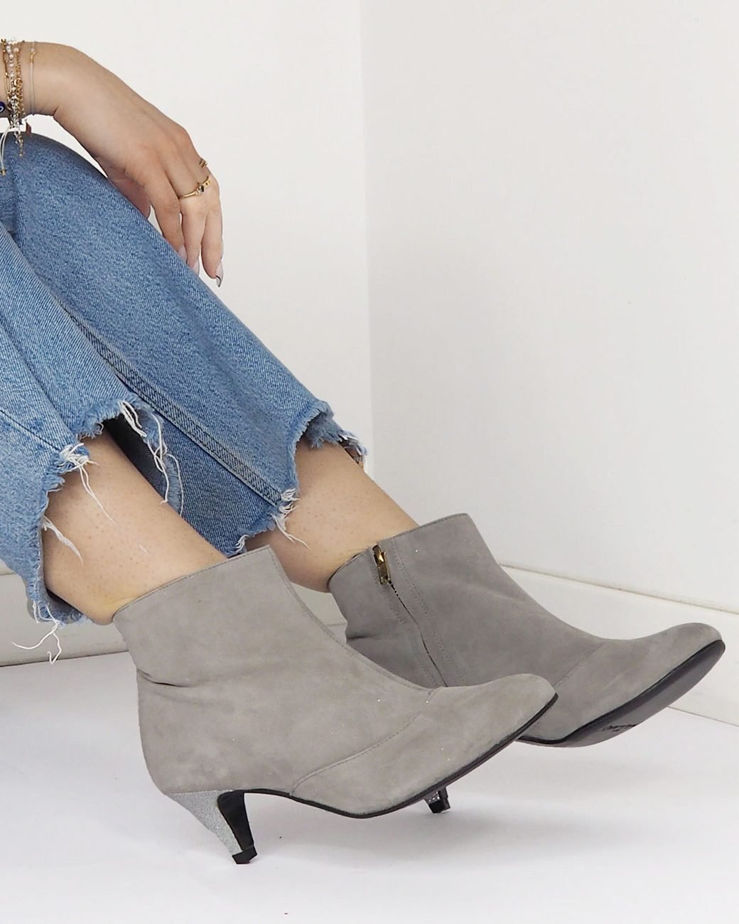 Ankle boots with light grey velvet heels and silver sequins