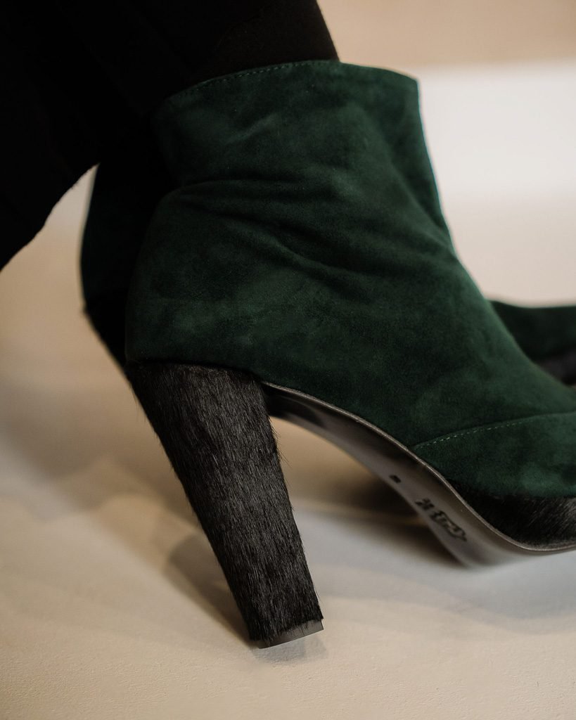 Fir velvet and black fur platform boot