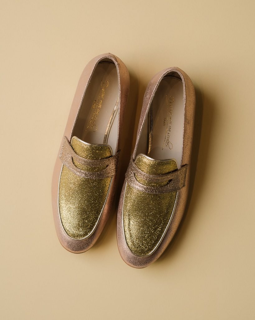 Romy moccasin in iridescent rose gold, glitter gold 2