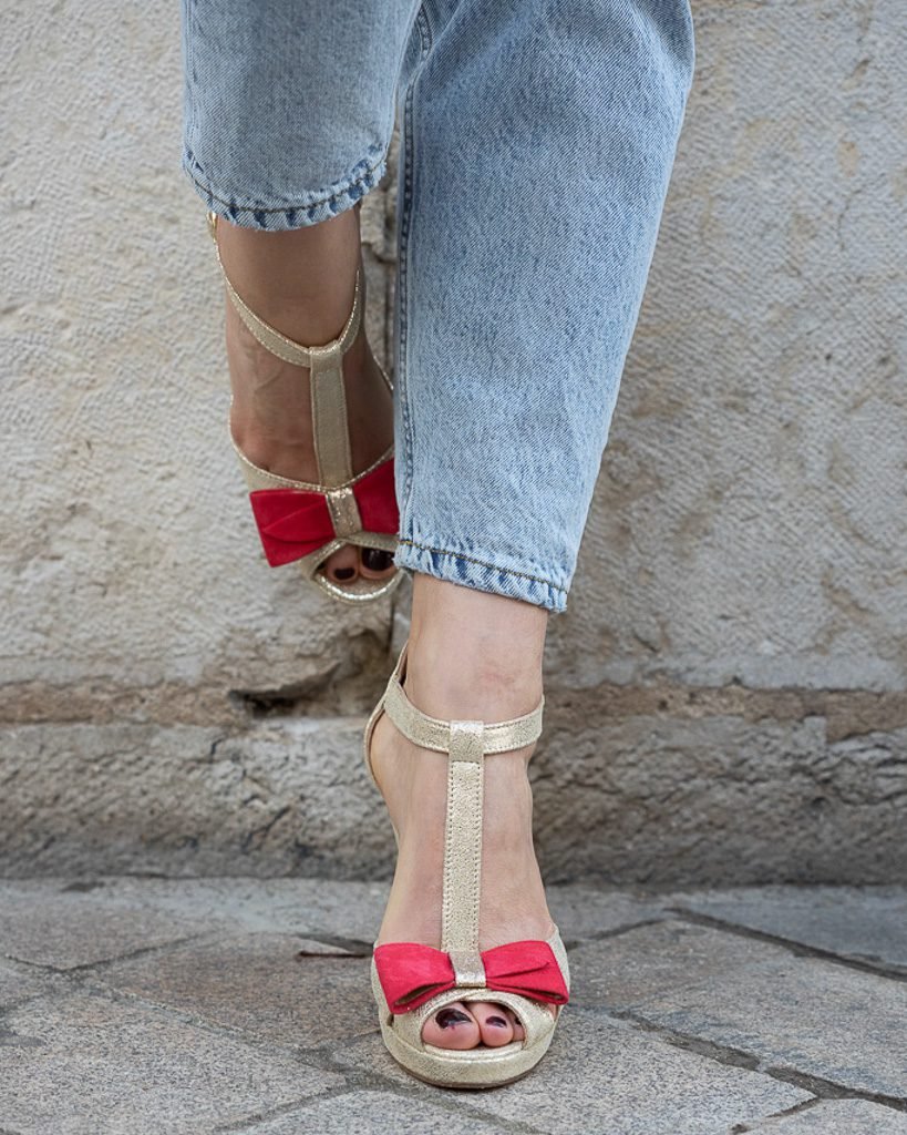 Salomé brides croisées à plateforme en irisé champagne