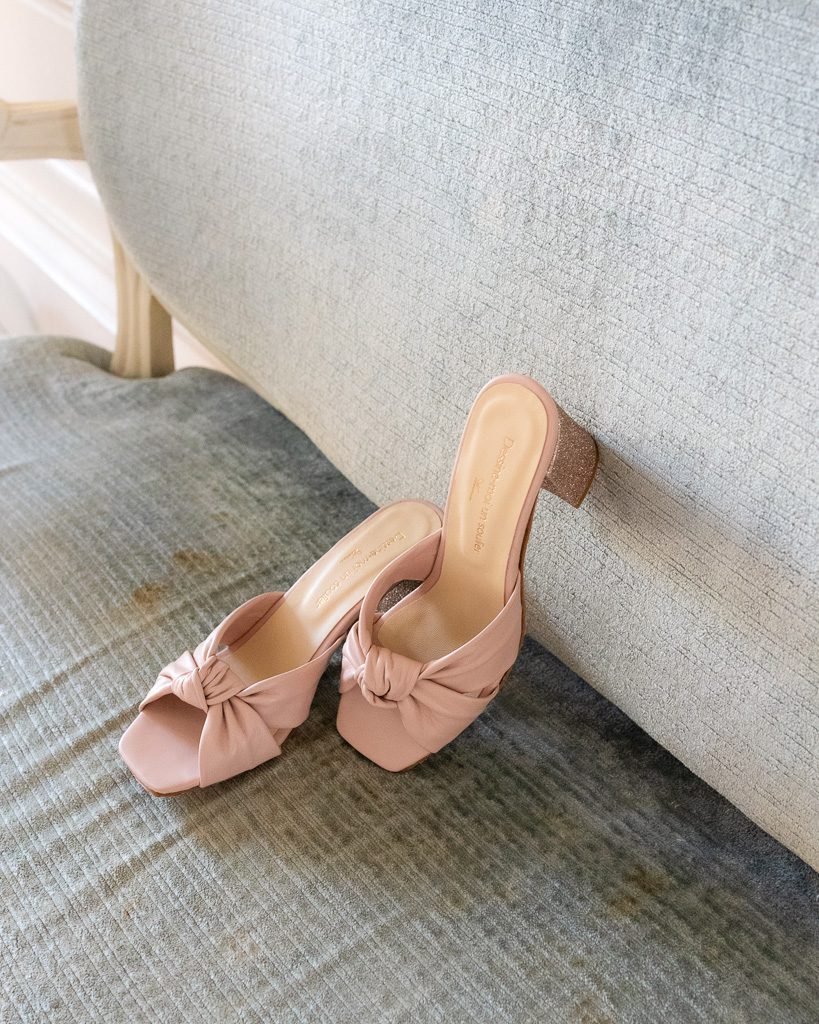 Suzanne mule in smooth nude leather and blond gold4