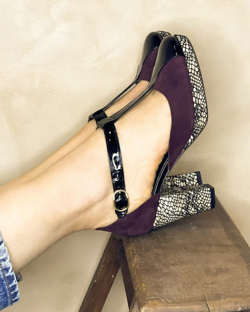 Salomé platform in wine-red velvet, python and black patent leather