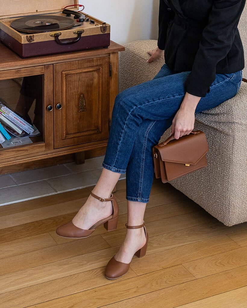 Sandale en cuir lisse marron-4