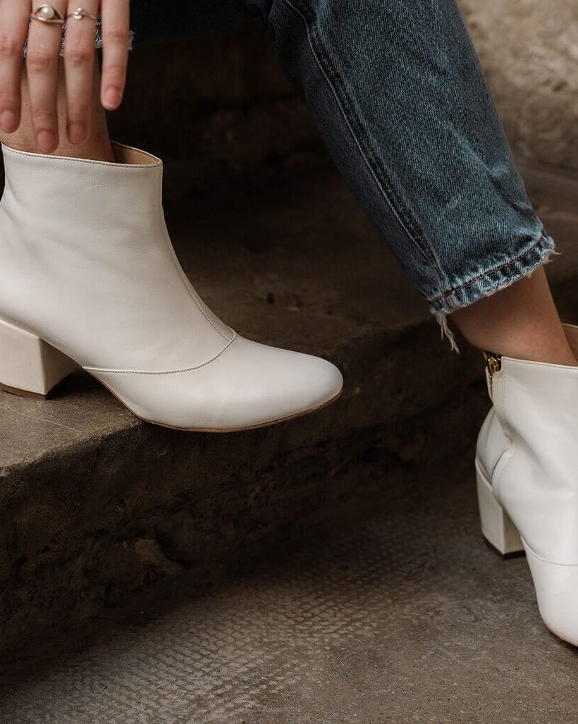 Bottines en cuir et vernis blanc