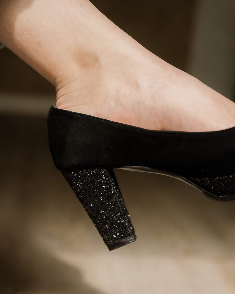 Black velvet and glitter platform pump-2