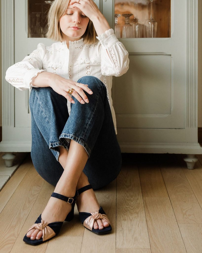 Mule Suzanne en cuir irisé or rose et velours marine-2