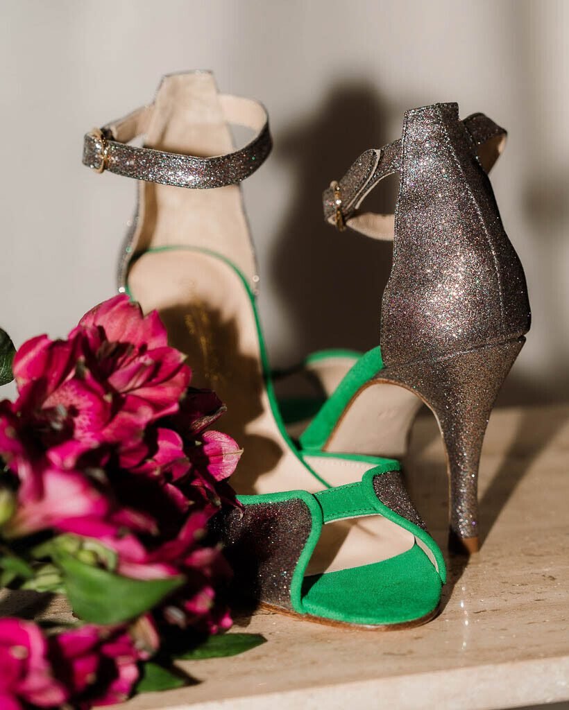 Charlotte en fine paillette multicolore et velours vert émeraude-2