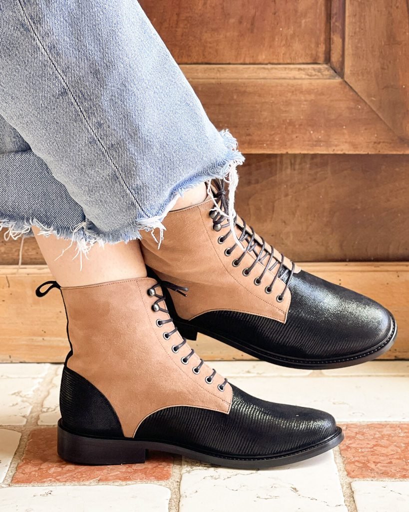 Bottine Billie en cuir velours bois de rose et vipérine noire 2