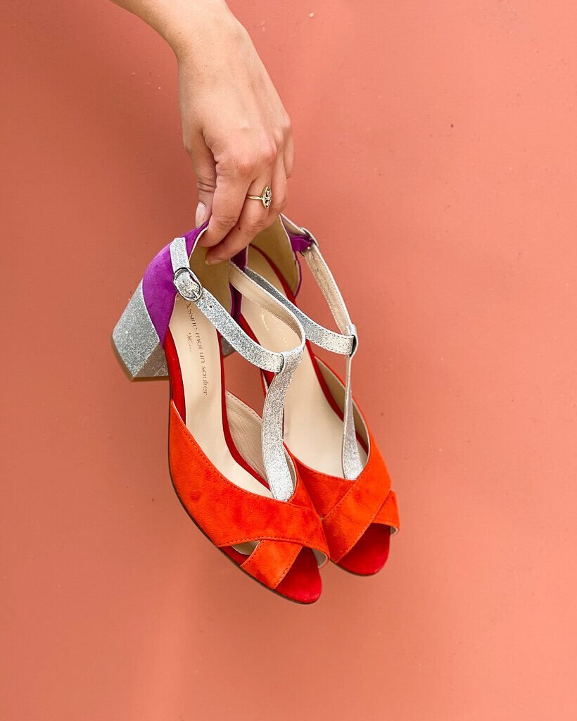 Salomé brides croisées en cuir velours orange fluo, fuchsia, rouge et fine paillette argent