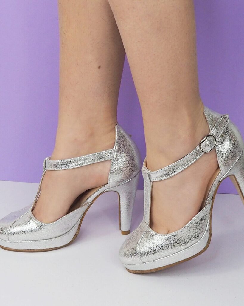 Platform Salomé in iridescent silver