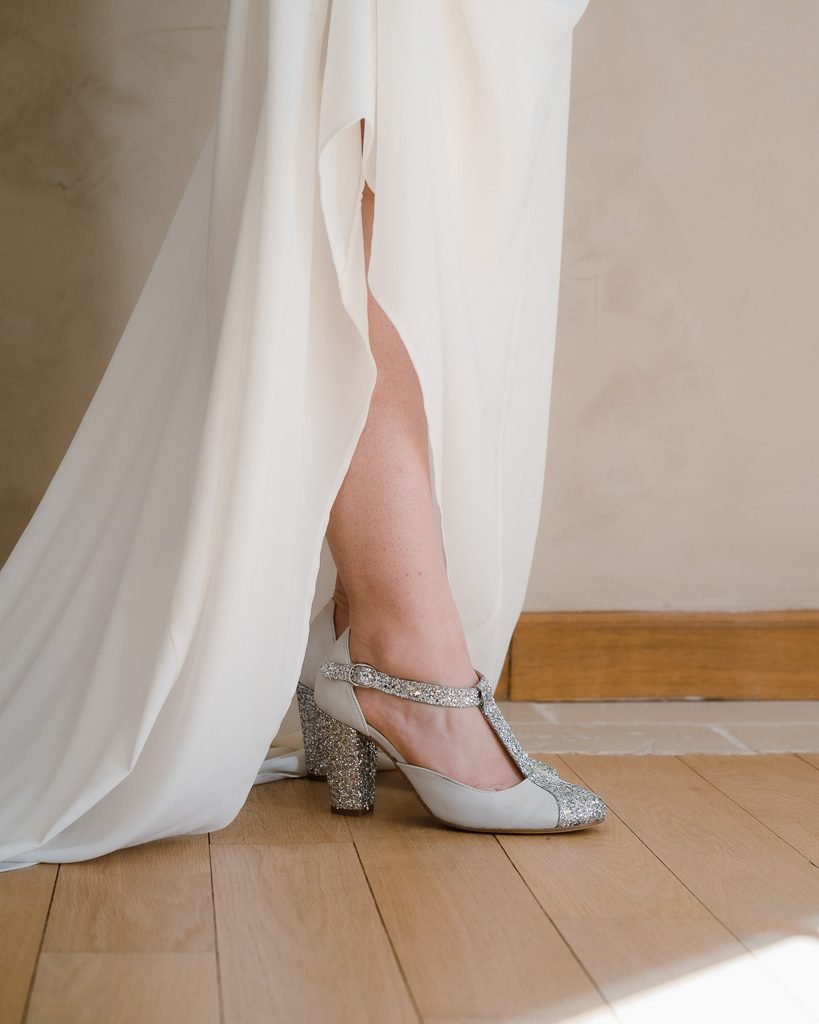 Ivory iridescent and silver glitter Salomé