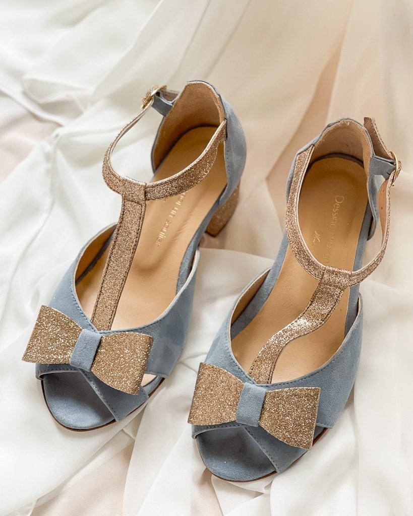 Salomé en velours baby blue et fines paillettes champagne-3