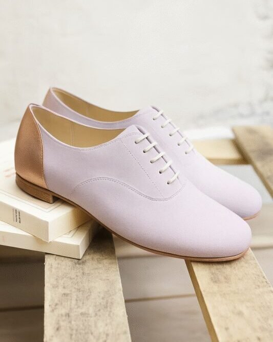 Richelieu in dragée pink velvet and iridescent rose gold