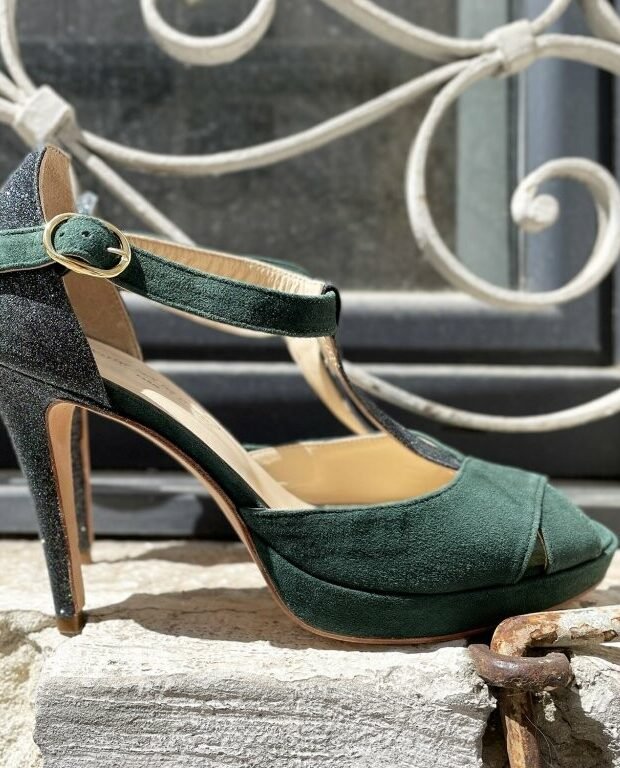 Platform Salomé in fir green velvet and fine starlight-3 sequins
