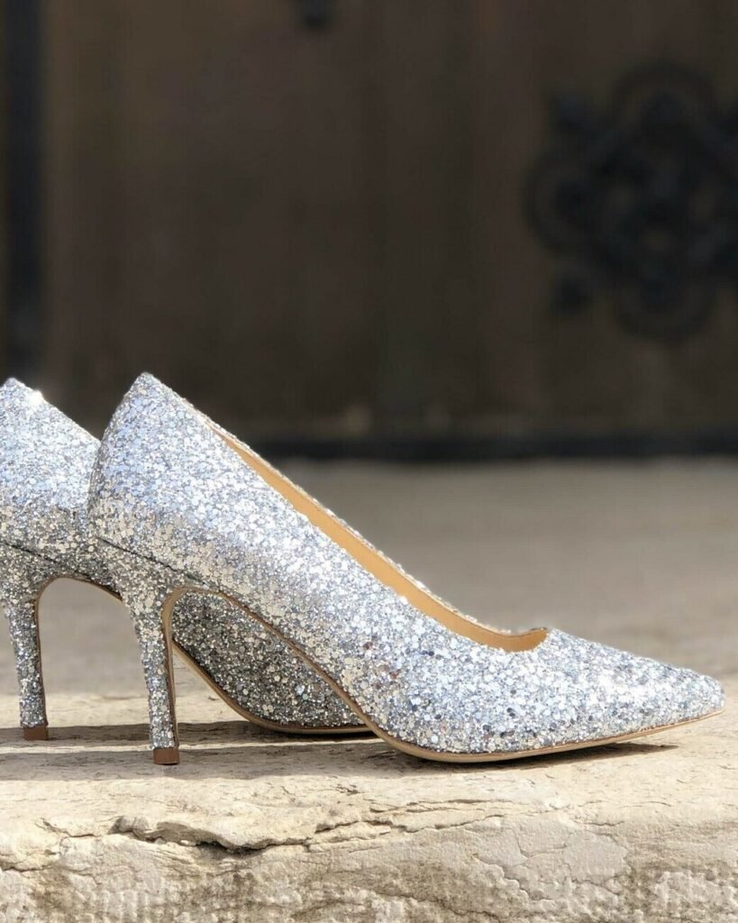 Silver glitter pump