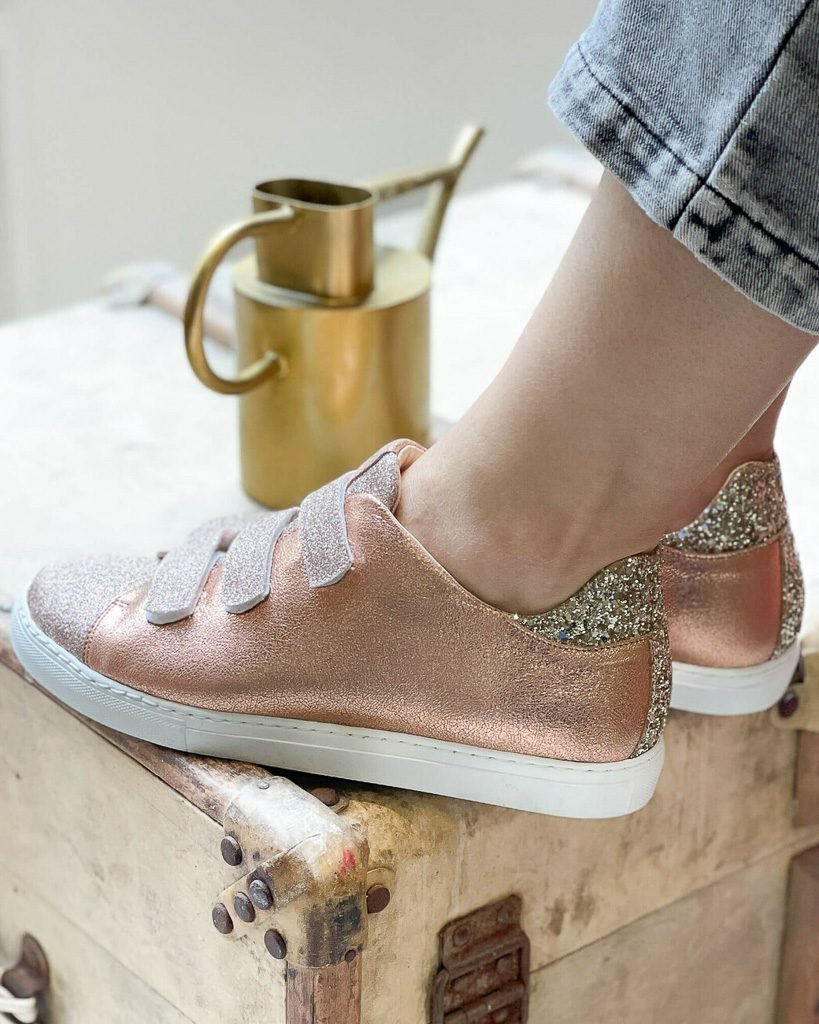 Basket en irisé or rose, fines paillettes or blond et glitter champagne