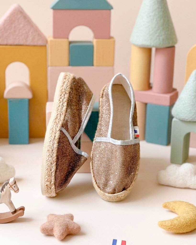 Espadrille in fine blond gold sequins